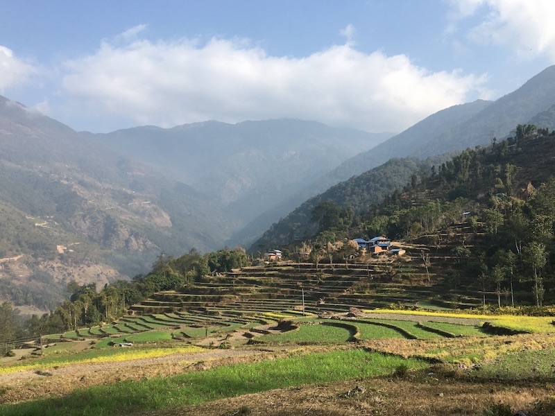 棚田連なるコータン村