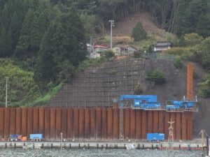 鋼管杭工施工状況(ノンステージング工法)両石漁港